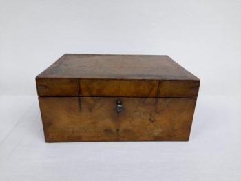 Holzbox - 1840